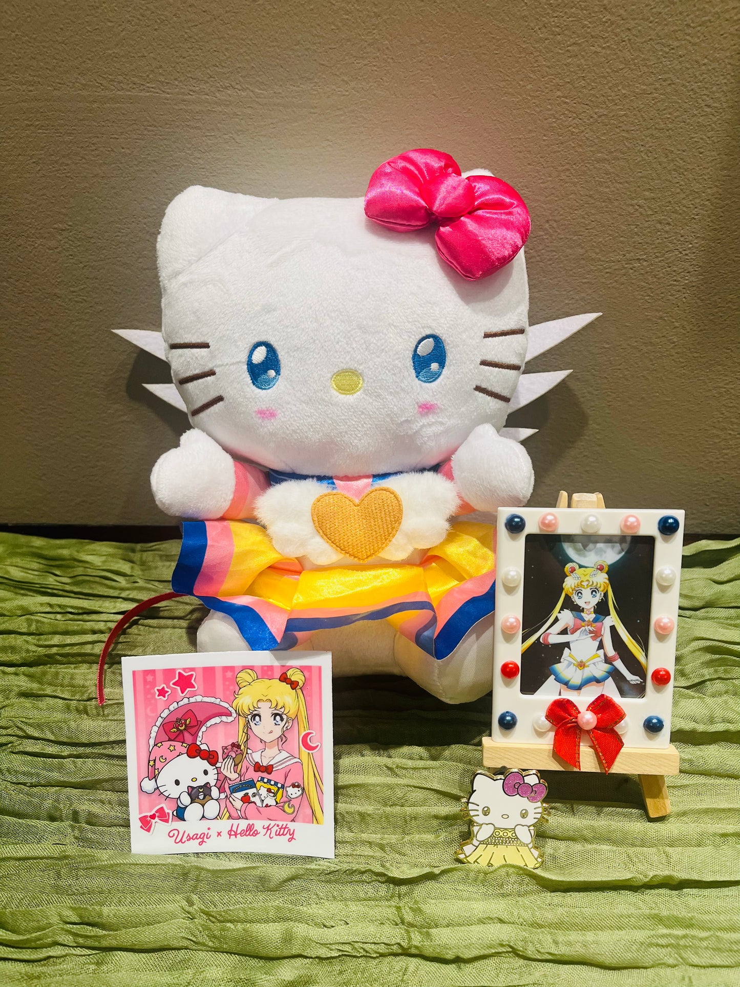 Sailor Moon x Hello Kitty Plush Gift Set!! Includes Plush, Polaroid Magnet, Glitter Enamel Pin, Plush Keychain, and Sticker!