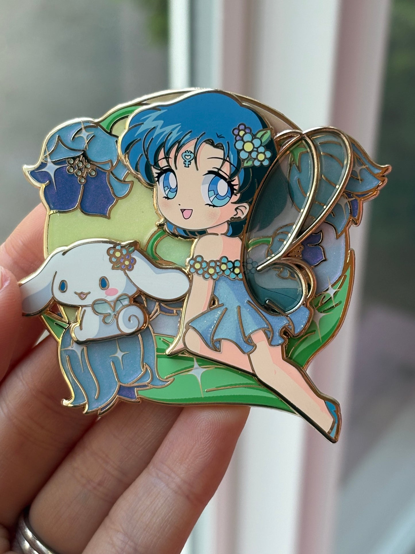 Thumbelina Sailor Moon x Sanrio Pin on Pin Flower Fairies Set!