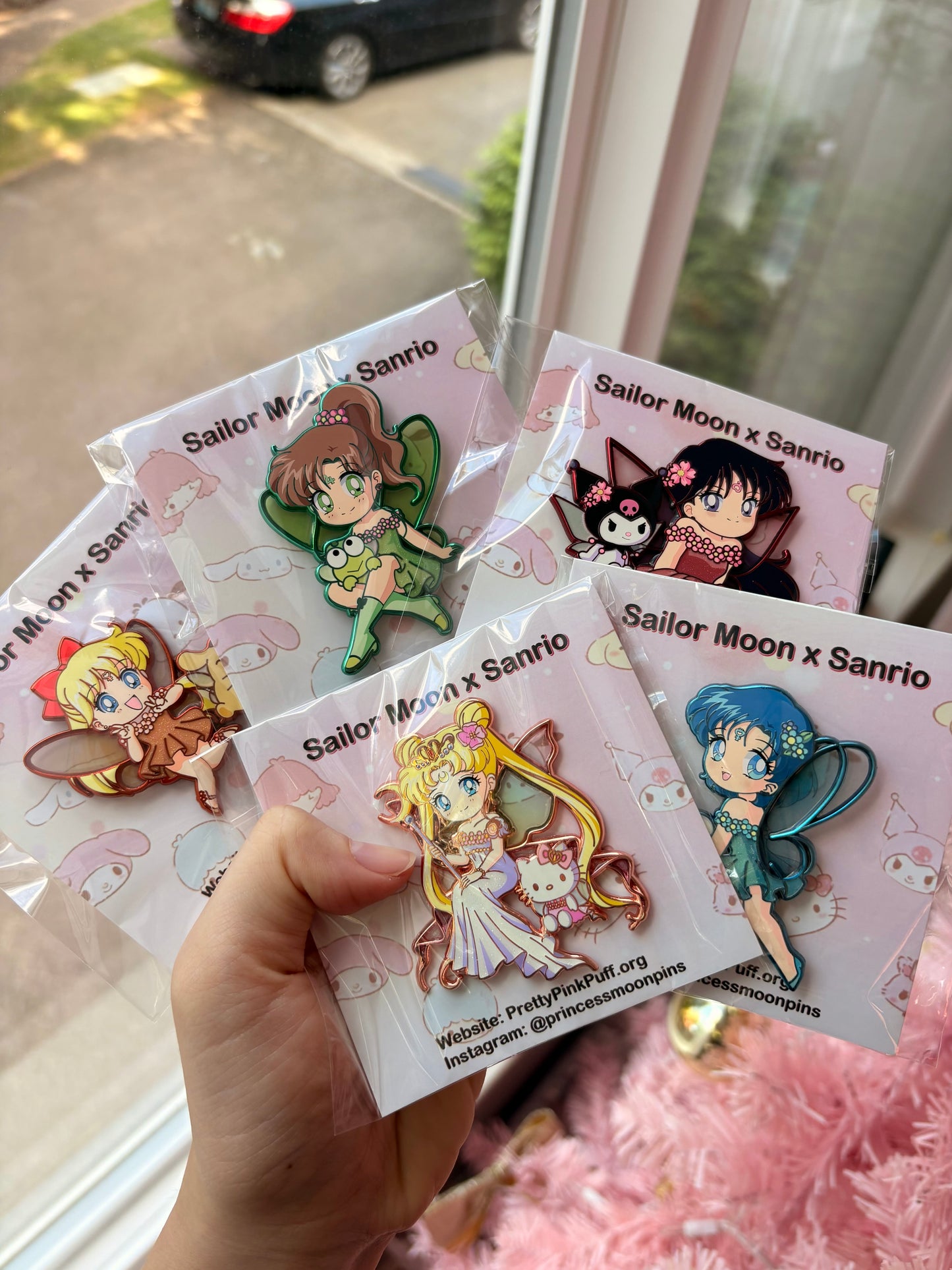 Thumbelina Sailor Moon x Sanrio Pin on Pin Flower Fairies Set!