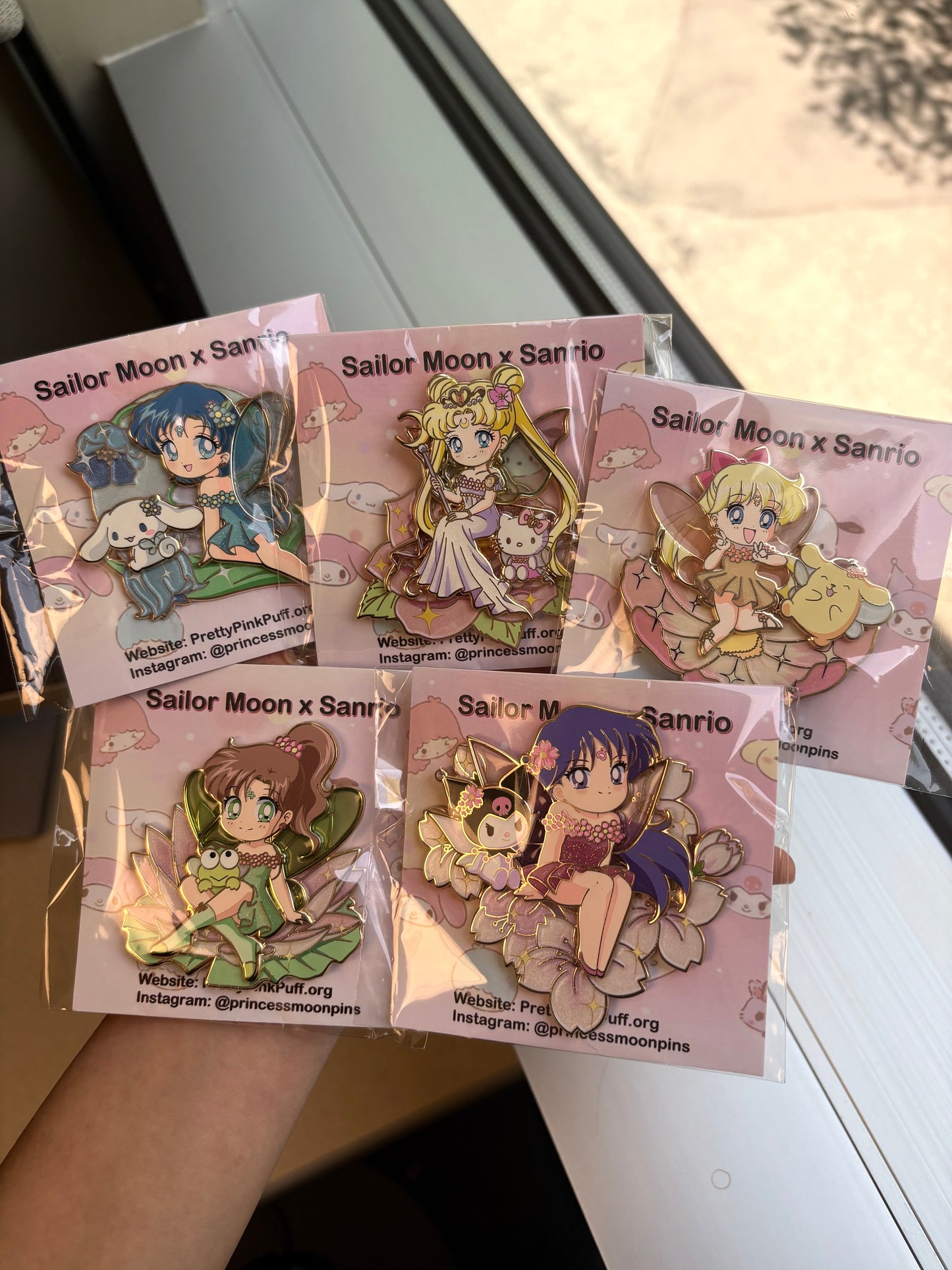 Thumbelina Sailor Moon x Sanrio Pin on Pin Flower Fairies Set!
