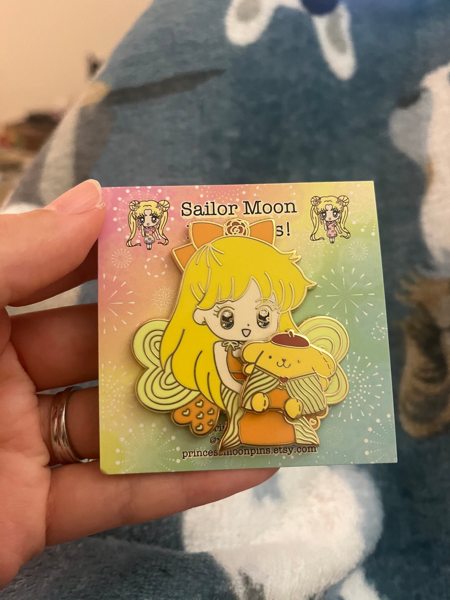 Sailor Moon x Sanrio 2 inch Spinning Enamel Pin Sailor Venus x Pompompurin Princess Series