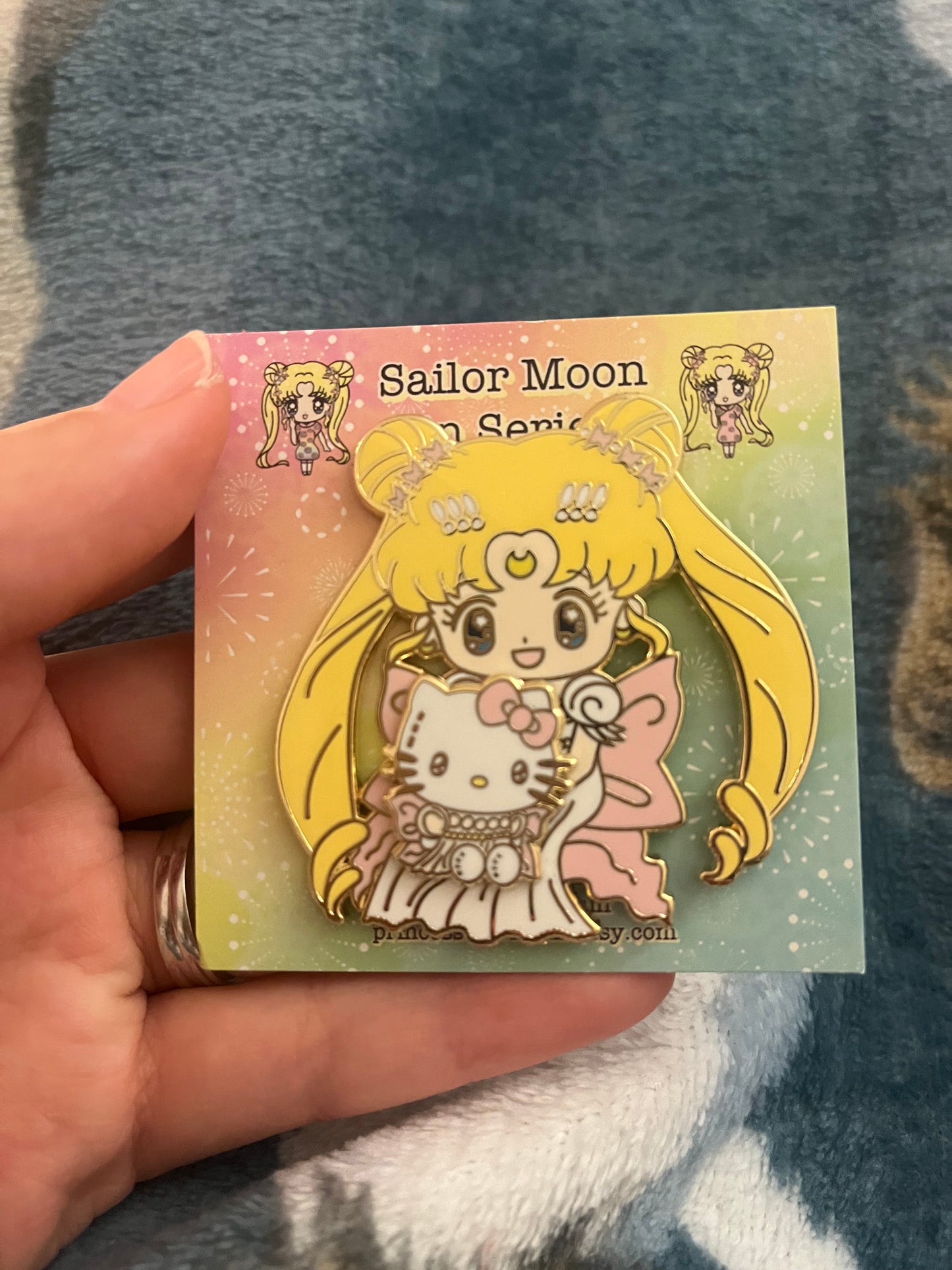 Sailor Moon x Sanrio 2 inch Spinning Enamel Pin Sailor Moon x Hello Kitty Princess Series