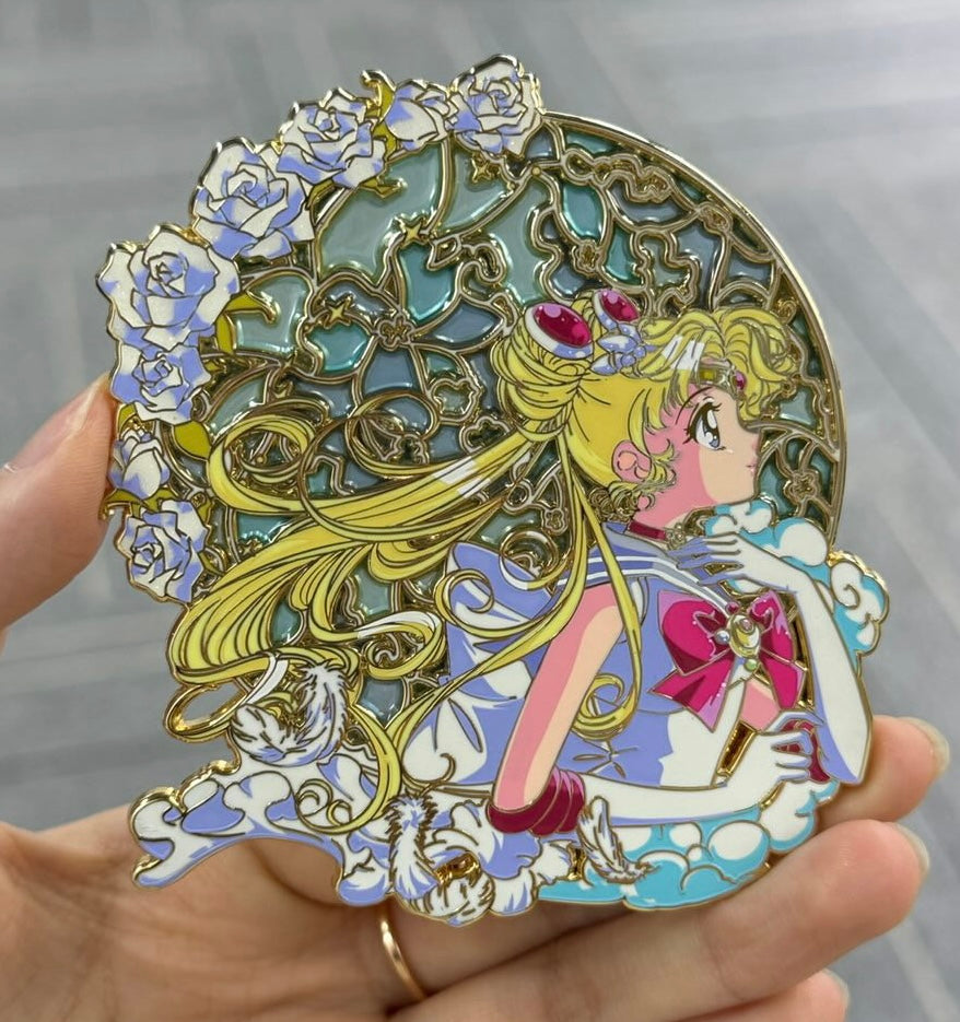 Magic Sailor Moon Luxury 3.5 inch Pin!