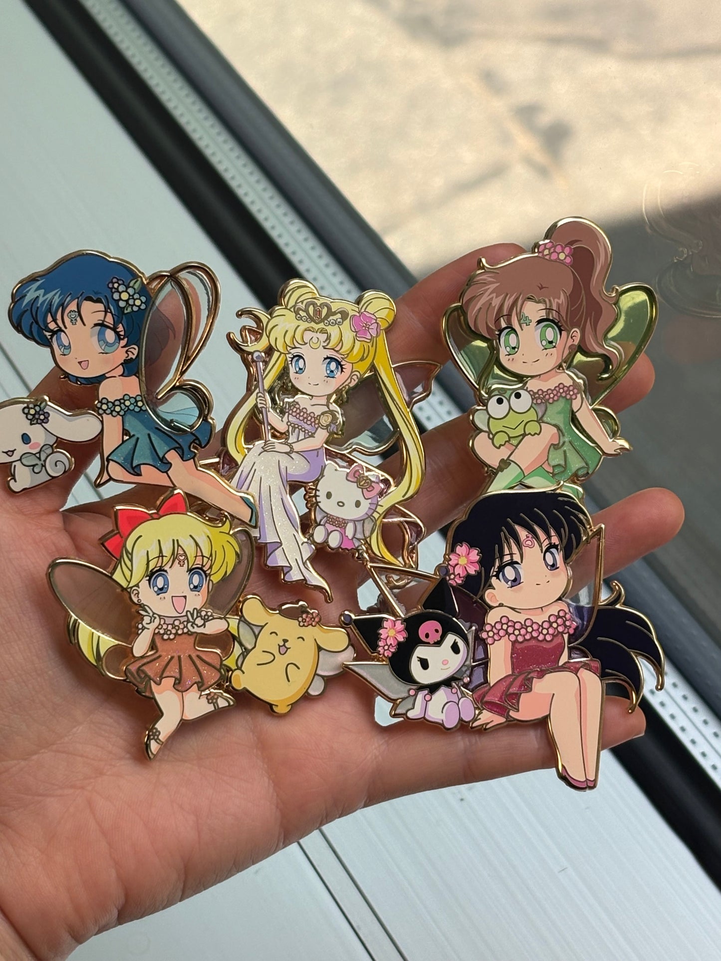 Thumbelina Sailor Moon x Sanrio Pin on Pin Flower Fairies Set!