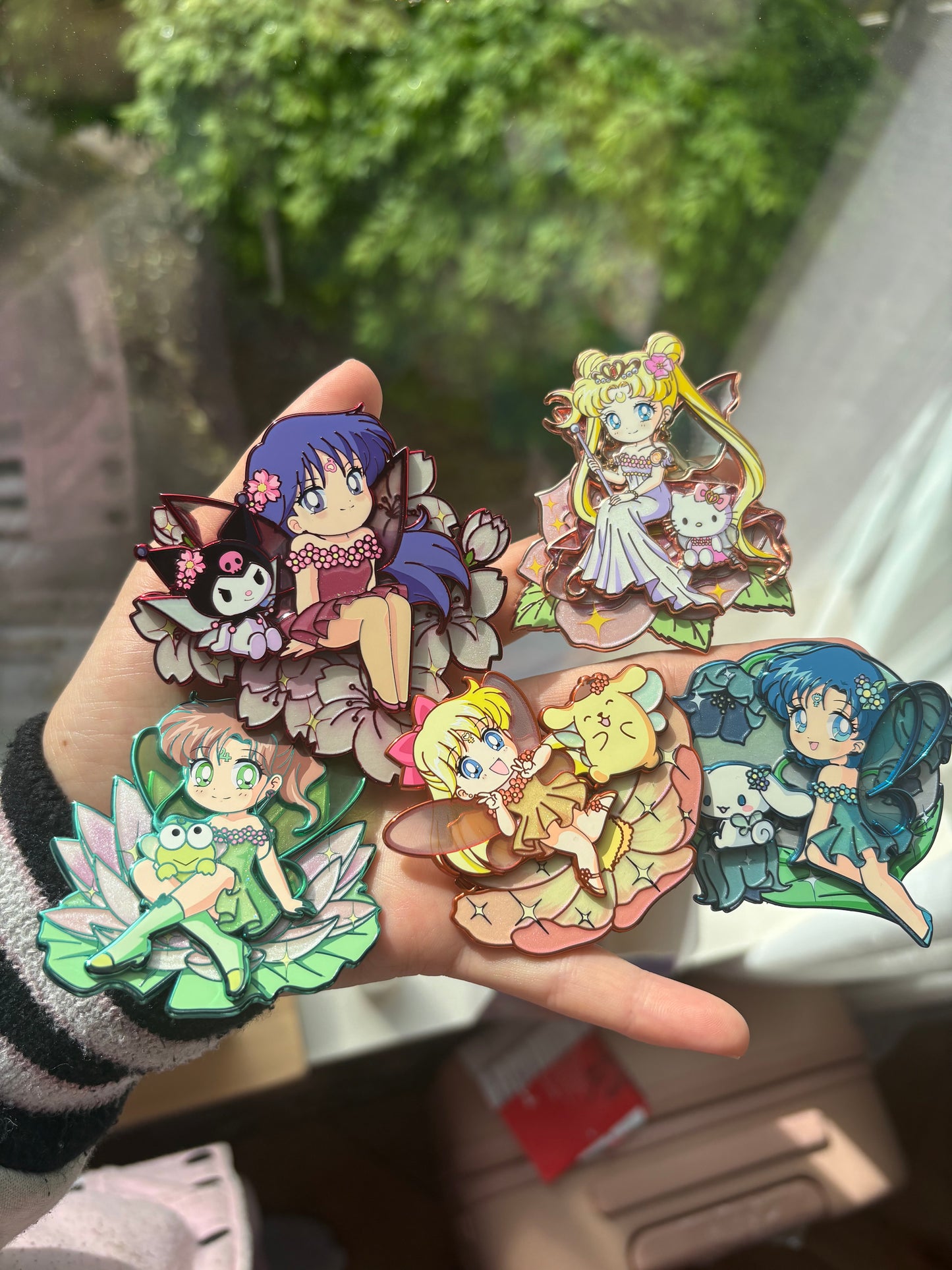 Thumbelina Sailor Moon x Sanrio Pin on Pin Flower Fairies Set!