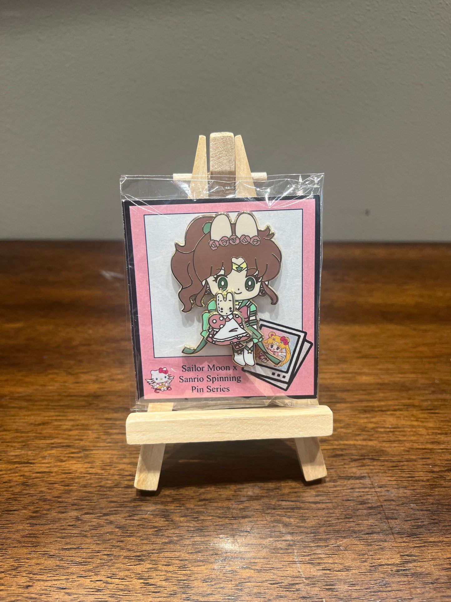 Sailor Moon 2 inch Spinning Enamel Pin - Sailor Jupiter Version!