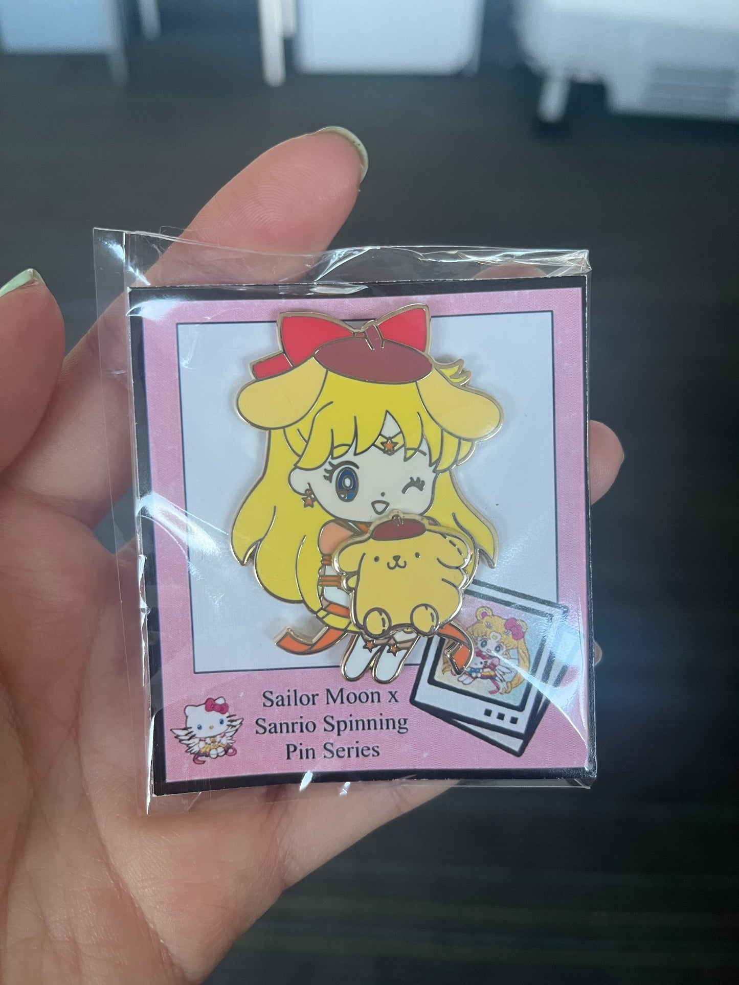 Sailor Moon 2 inch Spinning Enamel Pin - Sailor Venus x Pompompurin Version!