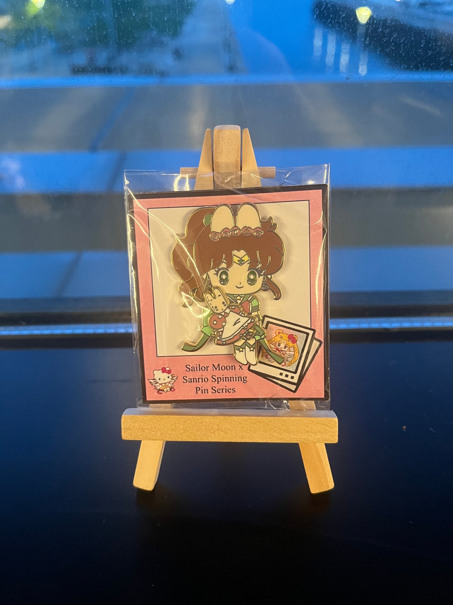 Sailor Moon 2 inch Spinning Enamel Pin - Sailor Jupiter Version!