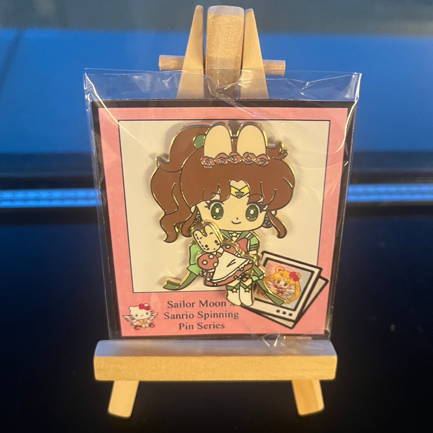 Sailor Moon 2 inch Spinning Enamel Pin - Sailor Jupiter Version!