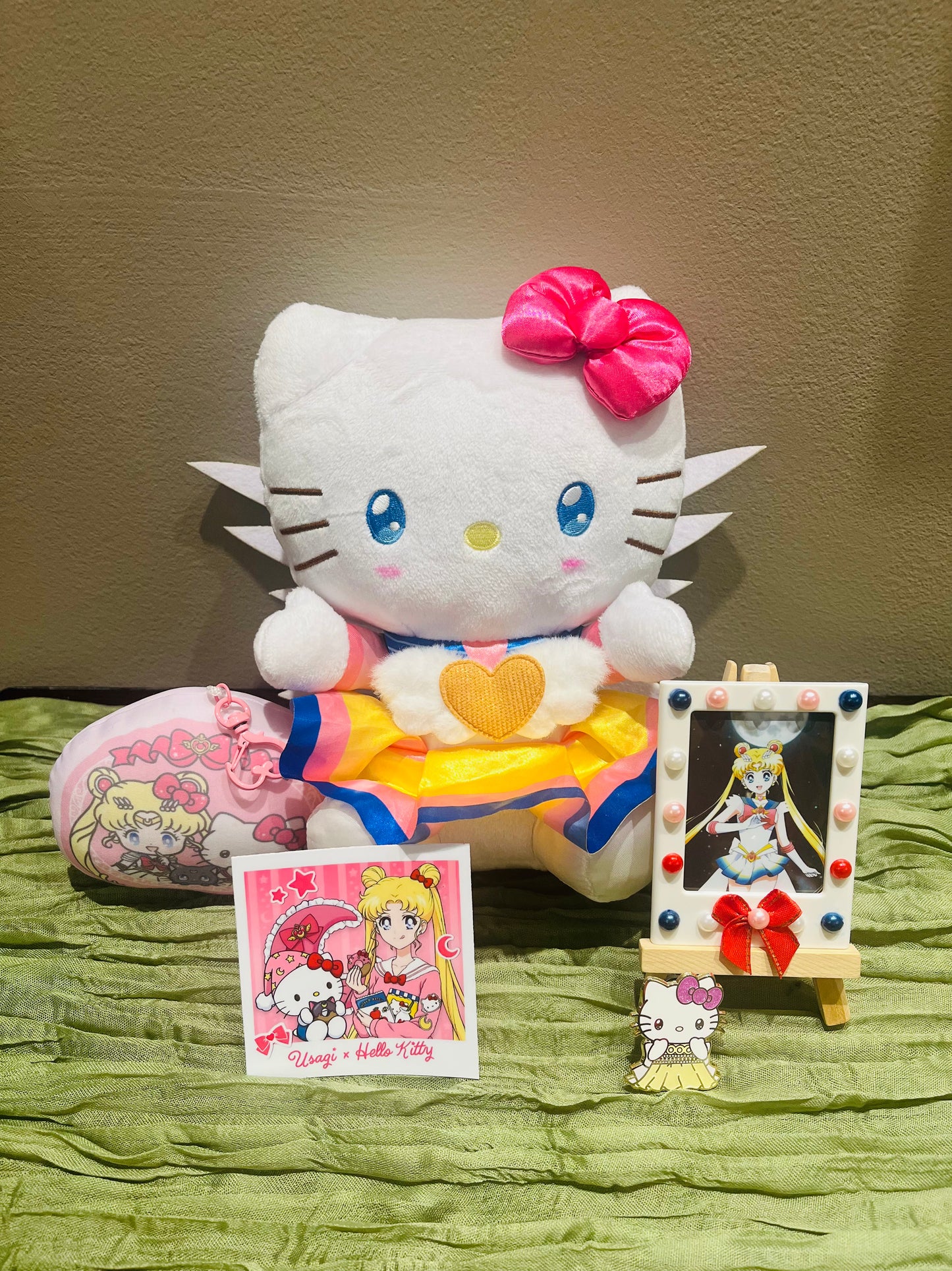 Sailor Moon x Hello Kitty Plush Gift Set!! Includes Plush, Polaroid Magnet, Glitter Enamel Pin, Plush Keychain, and Sticker!