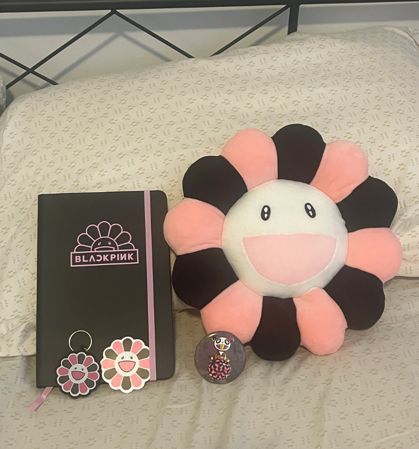 Blackpink x Murakami Gift Set!